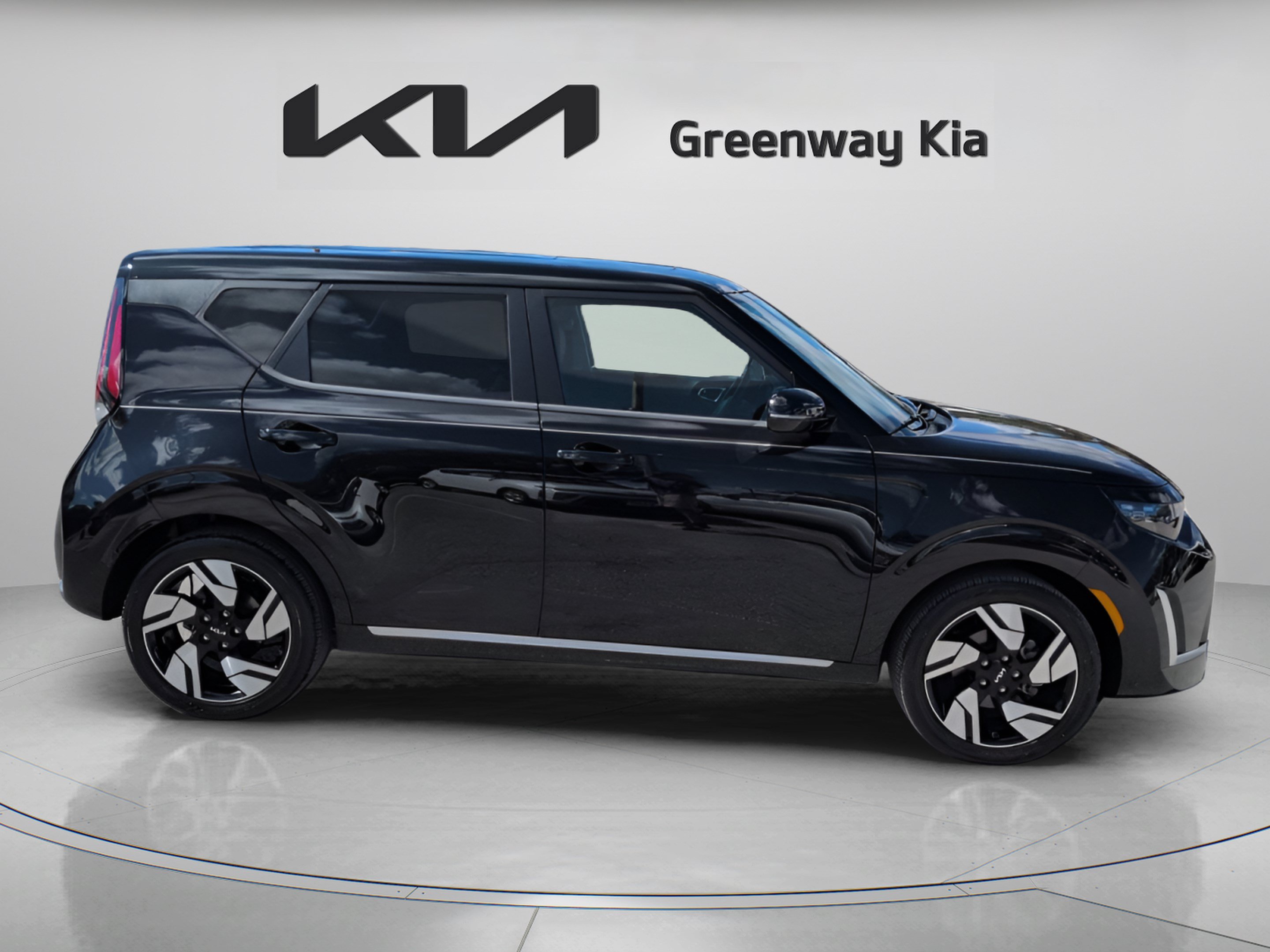 Certified 2025 Kia Soul GT-Line FWD image 5