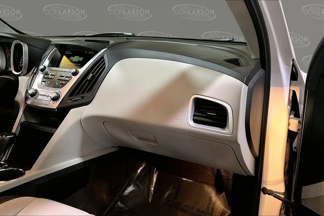 Used 2017 Chevrolet Equinox Premier w/ Enhanced Convenience Package AWD/4WD image 32
