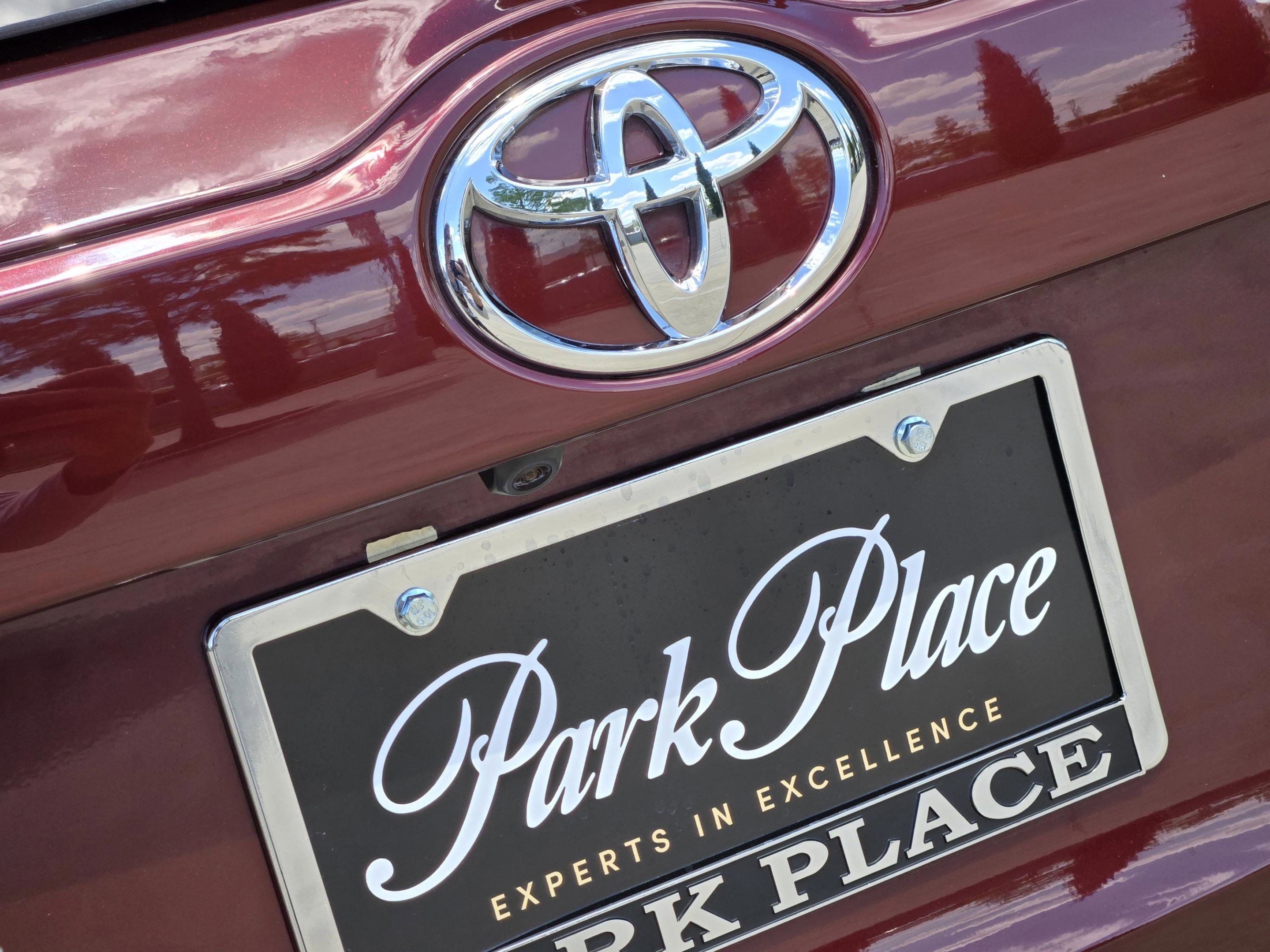 Used 2019 Toyota Highlander LE image 37