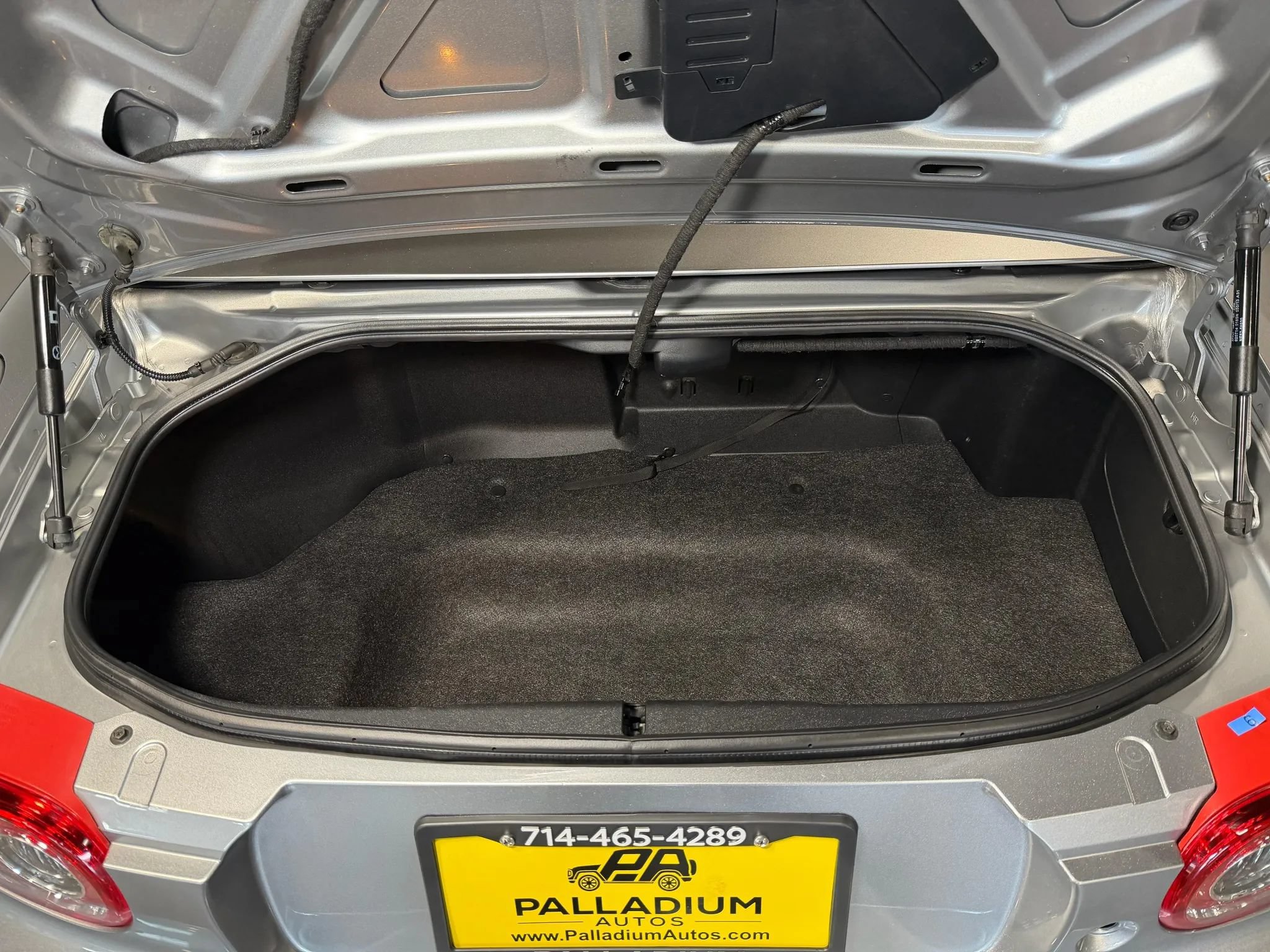 Used 2014 MAZDA MX-5 Miata Grand Touring w/ Premium Package RWD image 30