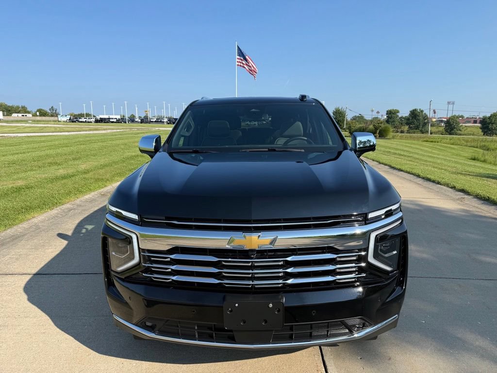 Used 2026 Chevrolet Suburban Premier w/ Sun And Tow Package AWD/4WD image 12