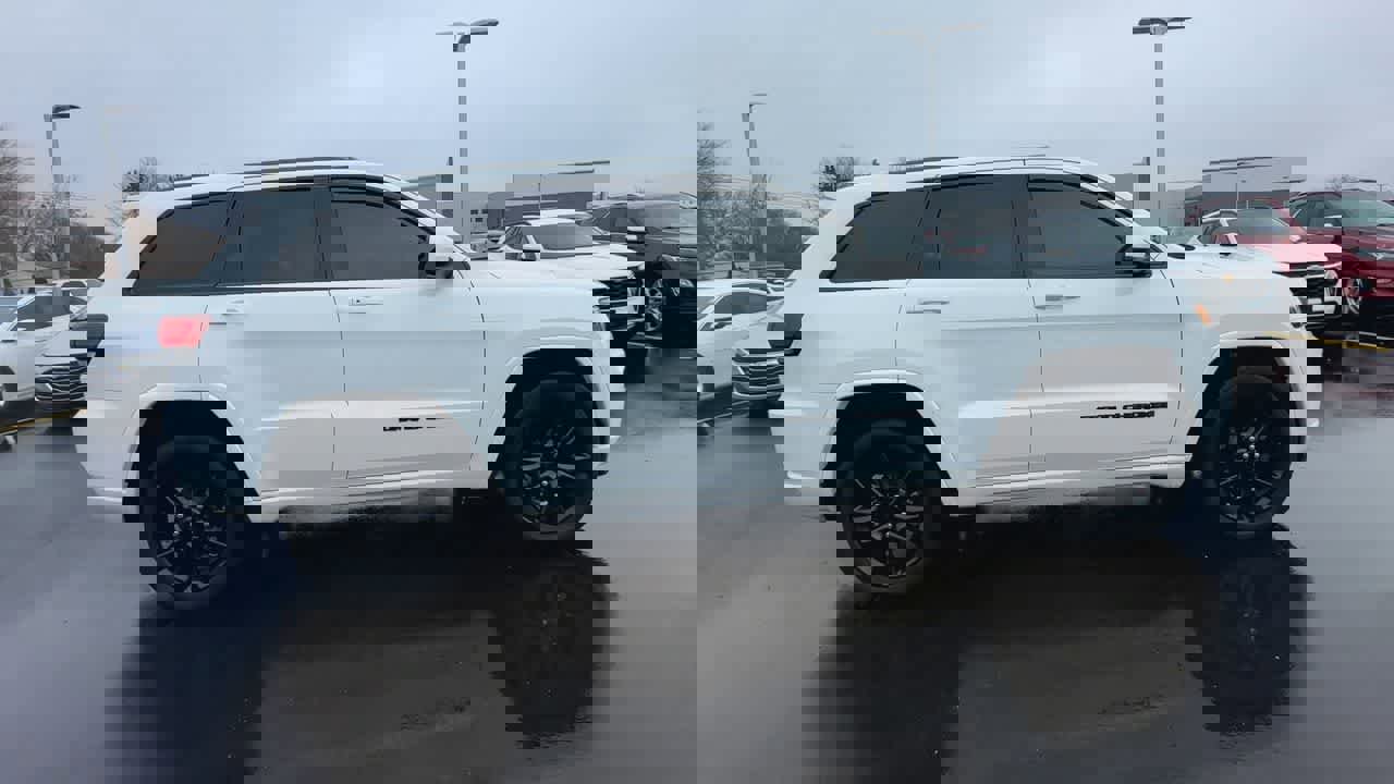 Used 2020 Jeep Grand Cherokee Altitude image 9