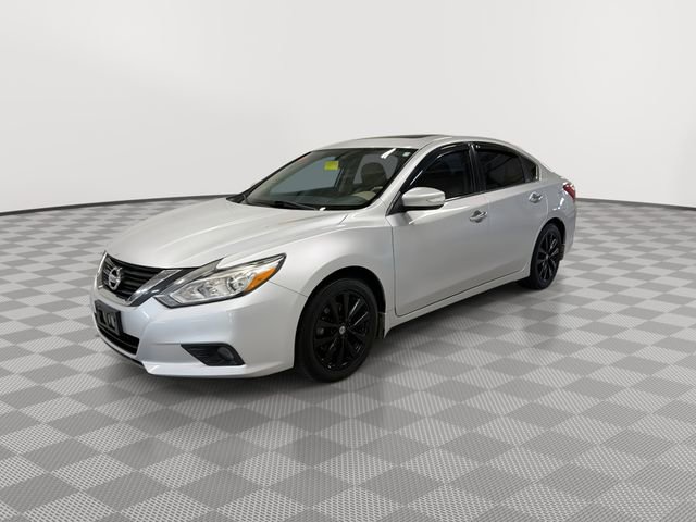 Used 2016 Nissan Altima 2.5 SL w/ 2.5 Technology Package image 5