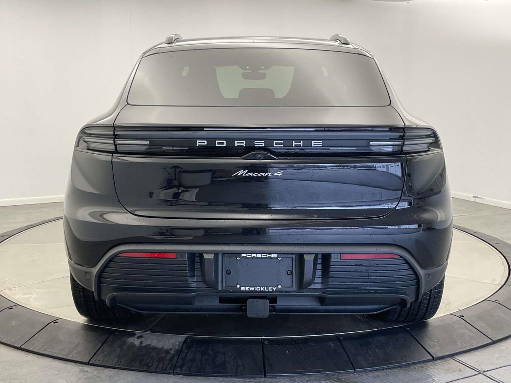 New 2026 Porsche Macan 4 Electric image 6