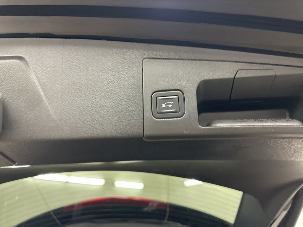 Certified 2025 Cadillac XT5 Premium Luxury image 25