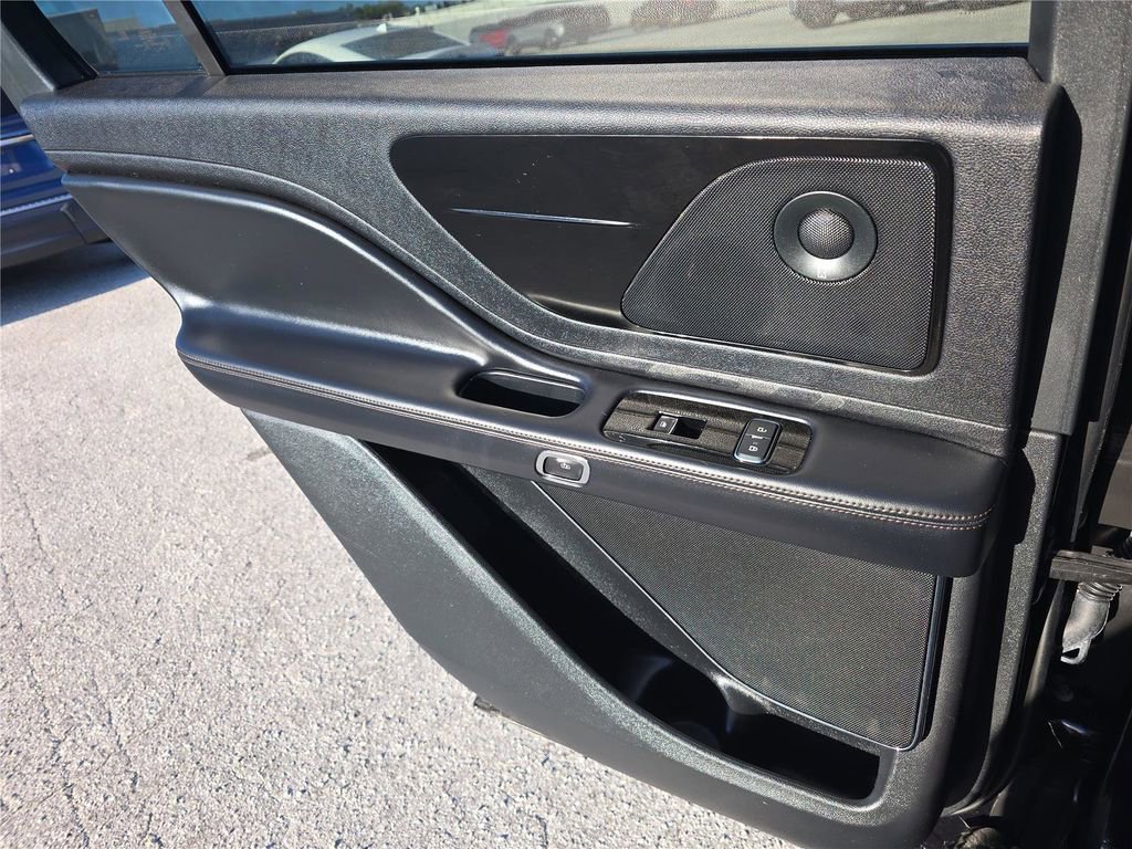 Certified 2022 Lincoln Aviator Reserve w/ Elements Package Plus RWD image 12