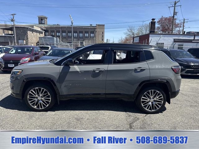 Used 2022 Jeep Compass Limited w/ Elite Group AWD/4WD image 10