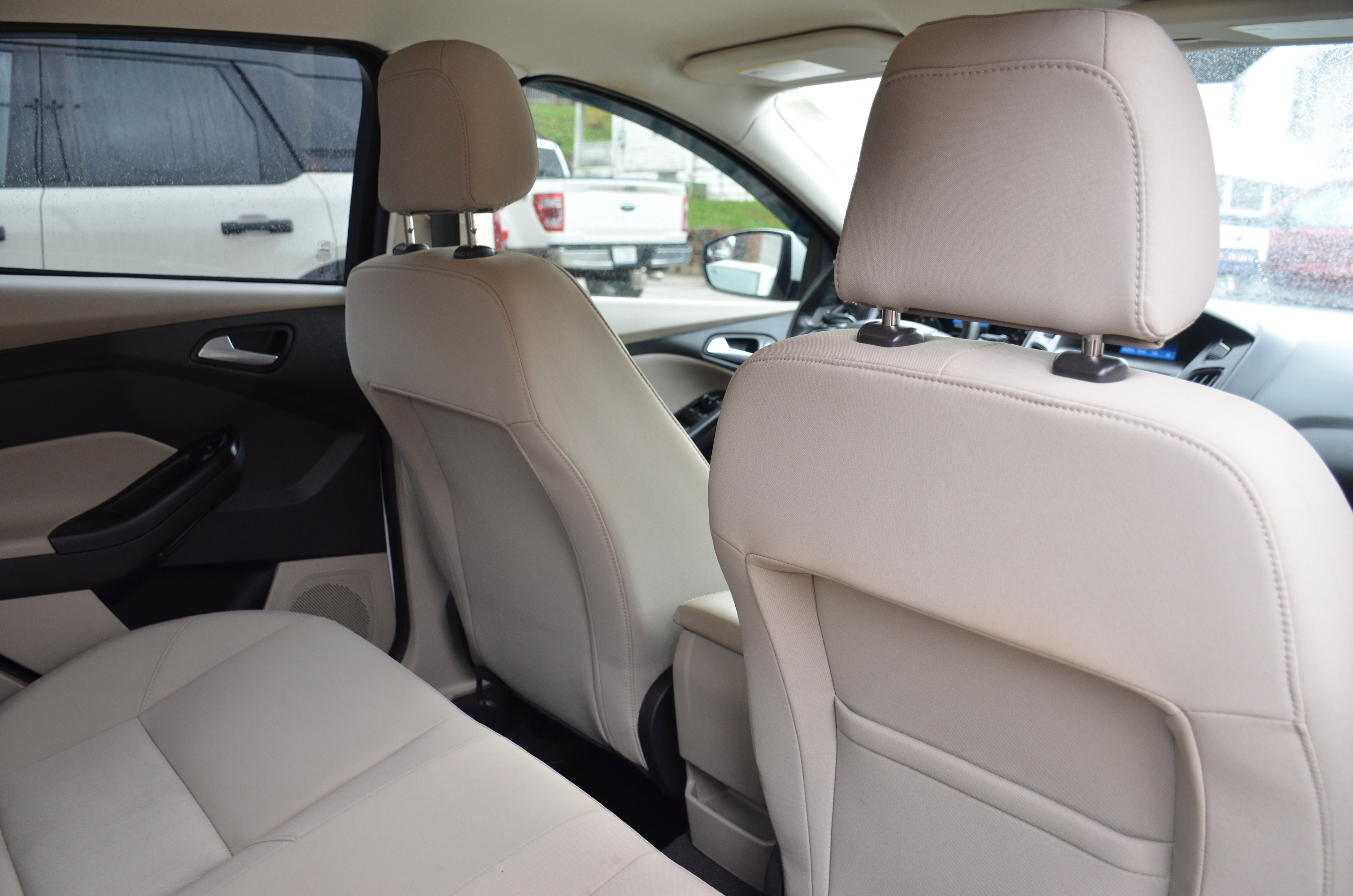 Used 2018 Ford Focus SE w/ SE Appearance Package image 21