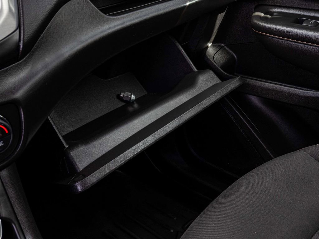 Used 2018 GMC Terrain SLE w/ Driver Convenience Package image 19