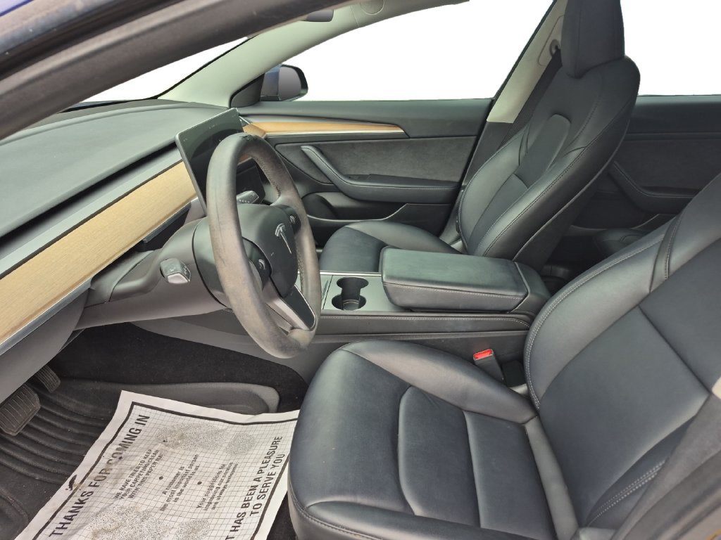 Used 2023 Tesla Model 3 Standard Range RWD image 9