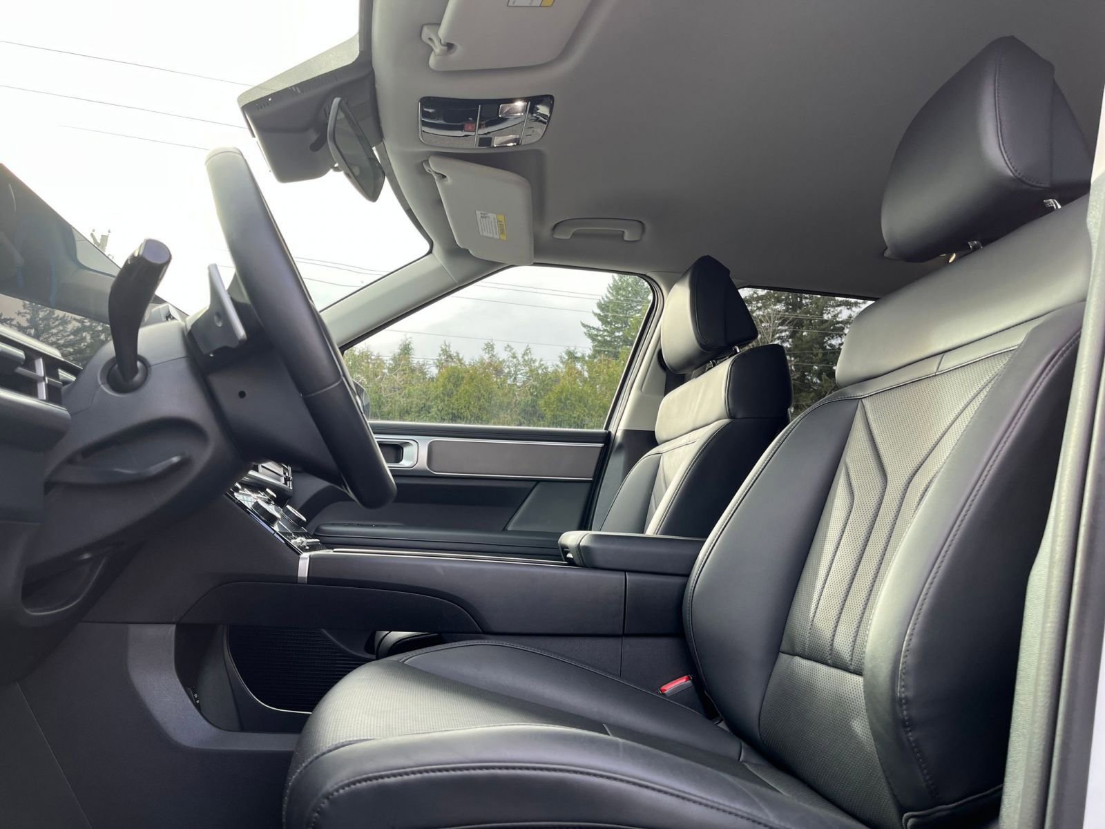 Used 2025 Hyundai Santa Fe SEL image 31