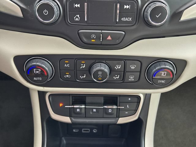 Used 2024 GMC Terrain Denali w/ Denali Premium Package AWD/4WD image 16