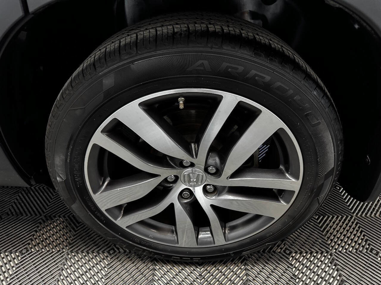 Used 2017 Honda Pilot Touring image 18