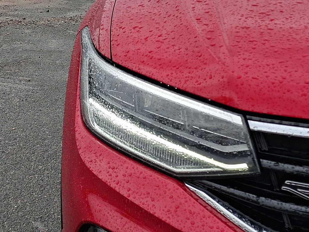 Used 2024 Volkswagen Tiguan SE R-Line AWD/4WD image 12