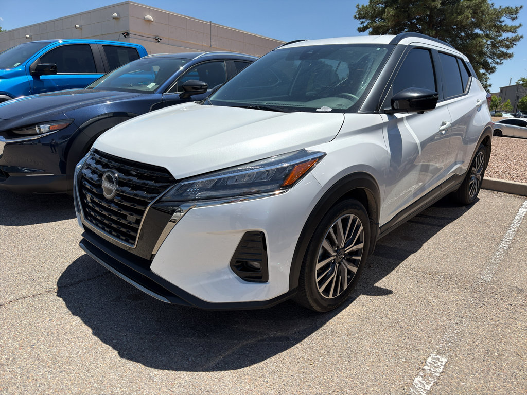 Used 2023 Nissan Kicks SR