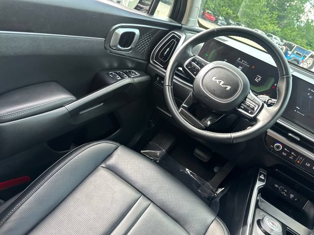 Used 2025 Kia Sorento EX AWD/4WD image 18