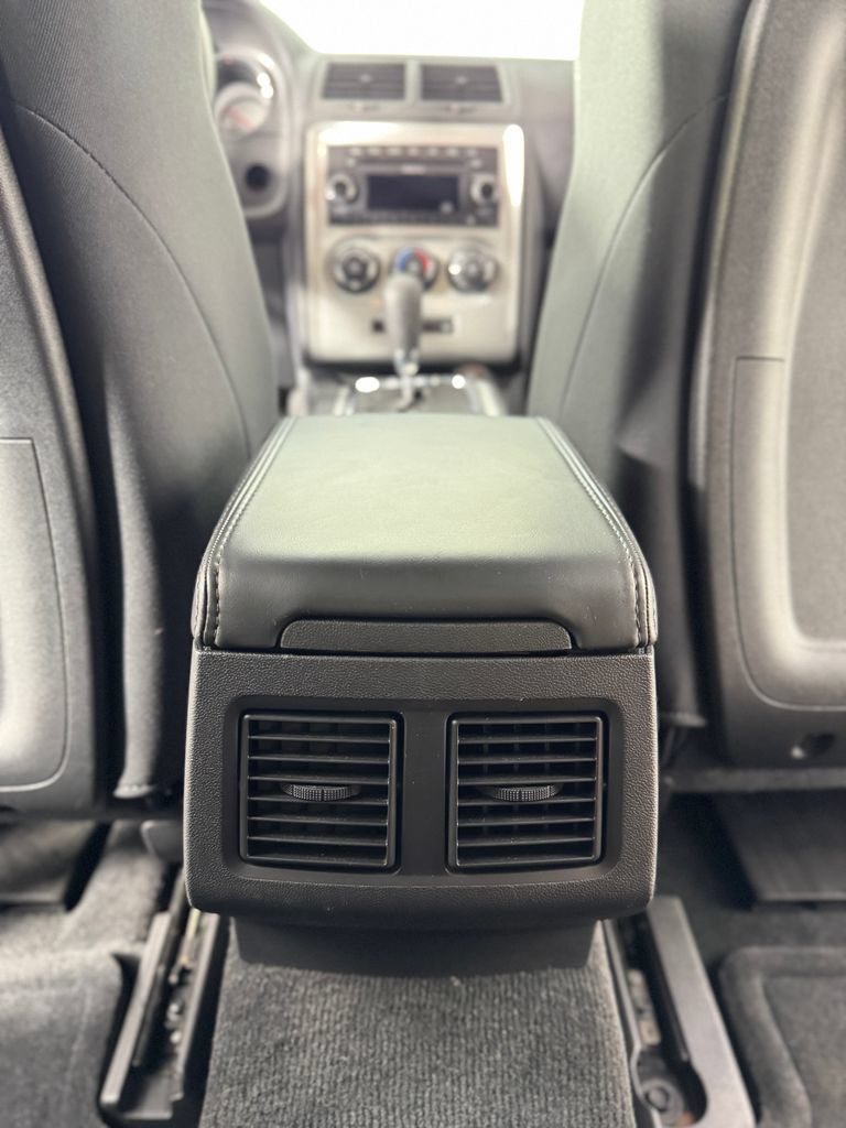 Used 2010 Dodge Challenger SE RWD image 19