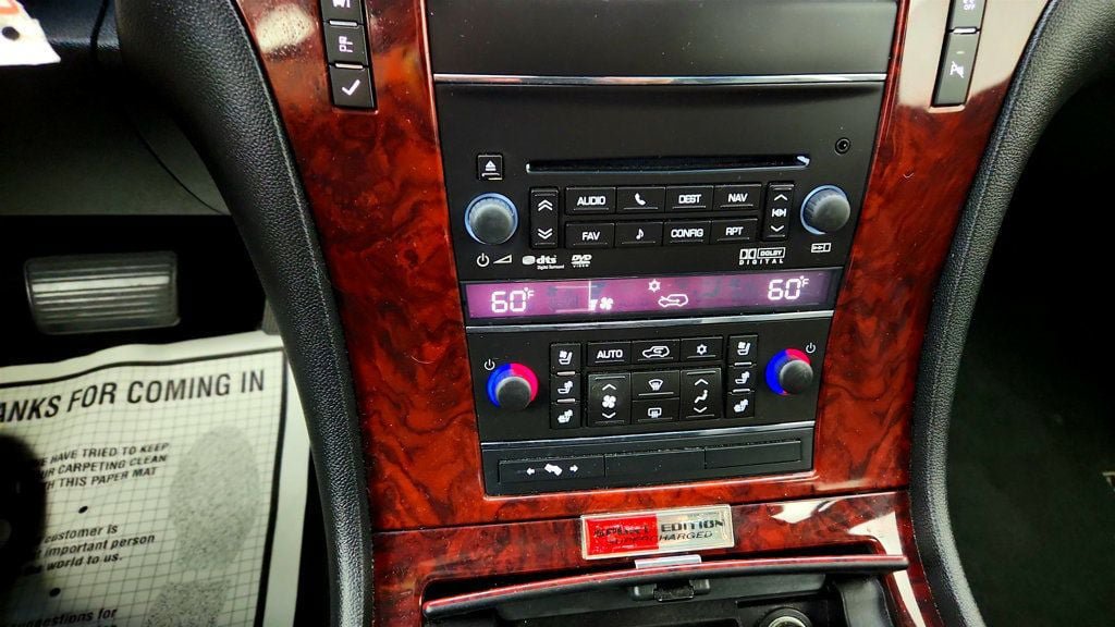 Used 2012 Cadillac Escalade EXT Luxury AWD/4WD image 18