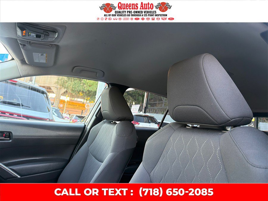 Used 2022 Toyota Corolla Cross LE AWD/4WD image 25