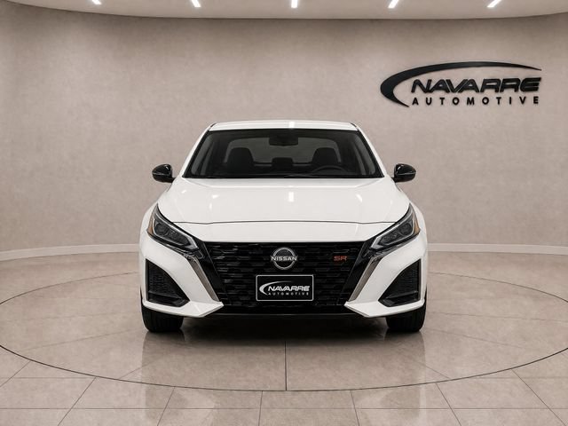 Used 2024 Nissan Altima 2.5 SR FWD image 3