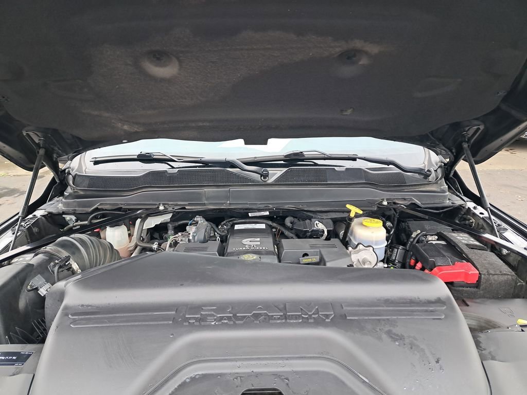 Used 2022 RAM 3500 Laramie w/ Night Edition image 27