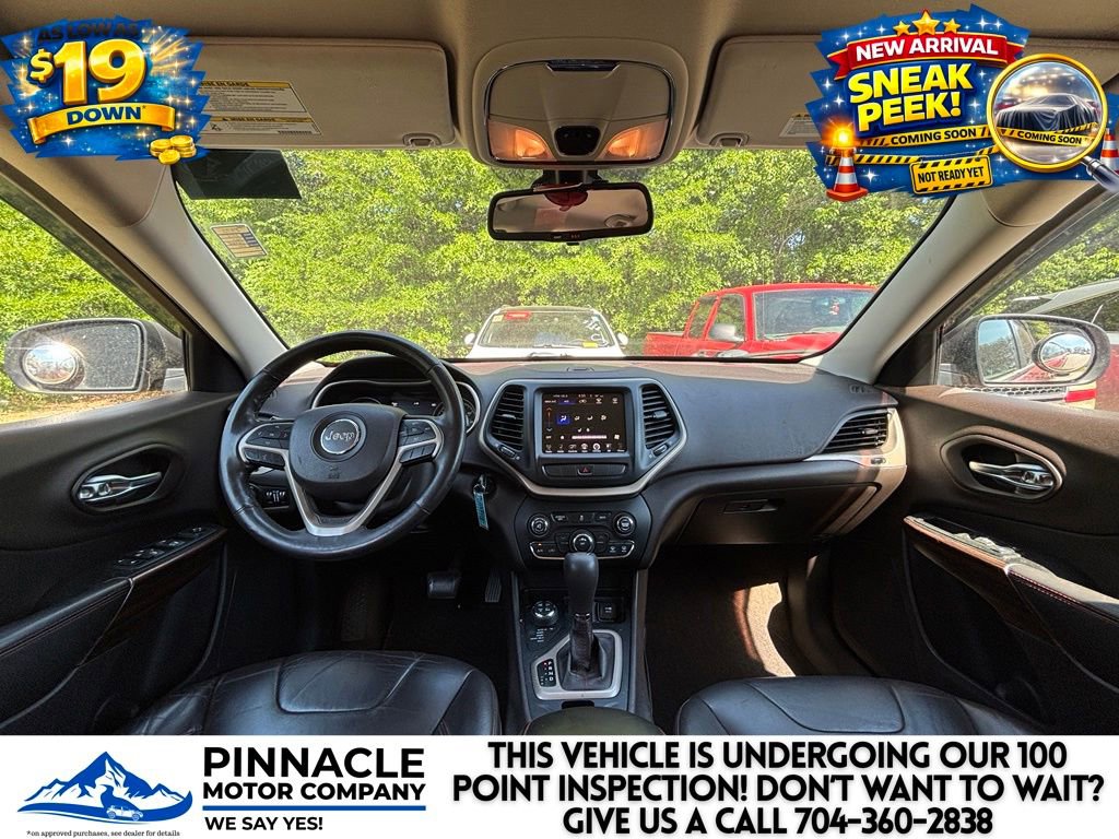 Used 2014 Jeep Cherokee Trailhawk w/ Leather Interior Group AWD/4WD image 3