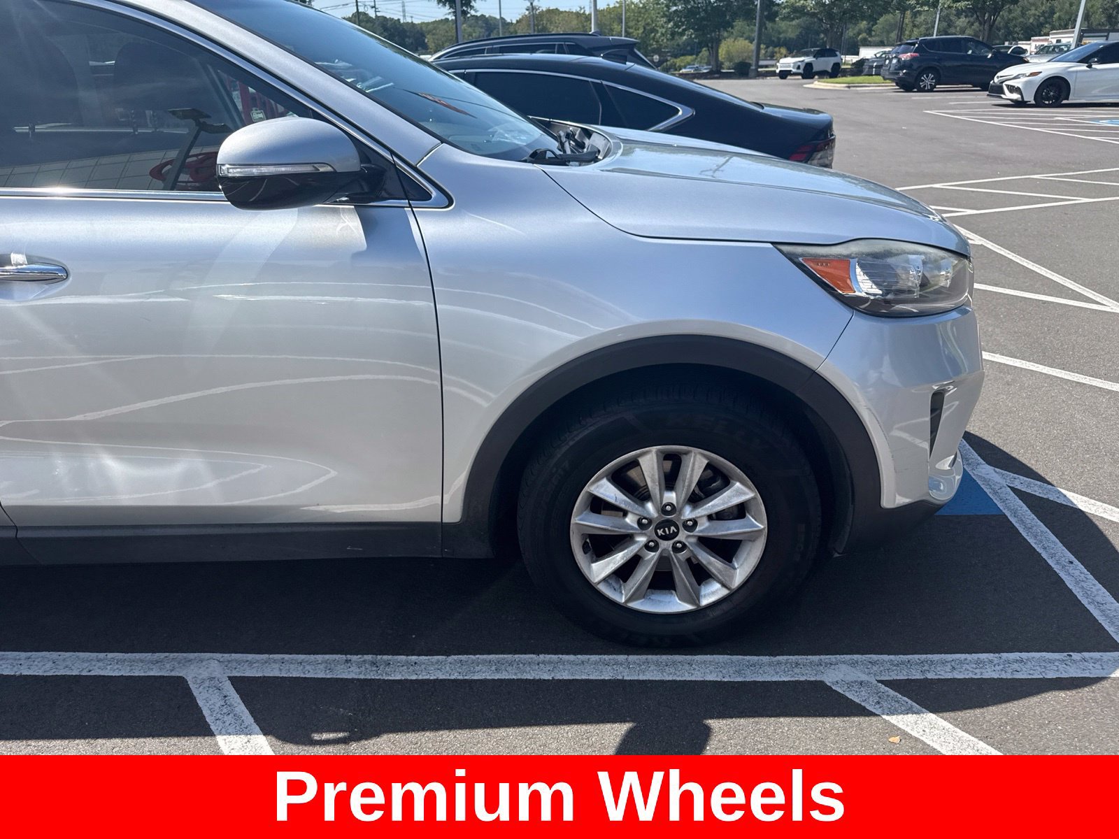 Used 2019 Kia Sorento L FWD image 4
