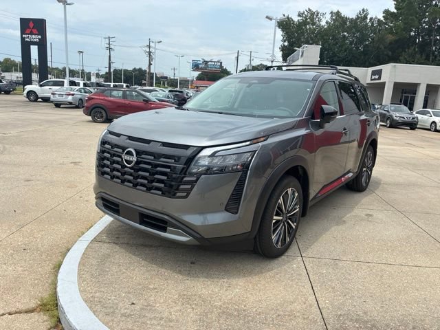 New 2026 Nissan Pathfinder Platinum FWD image 3
