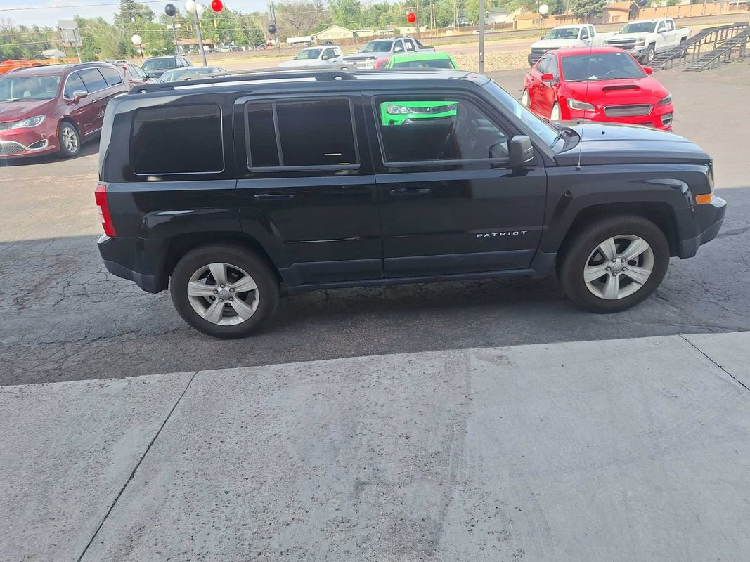 Used 2016 Jeep Patriot Sport w/ Power Value Group AWD/4WD image 9