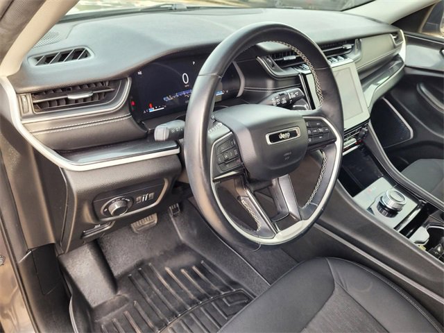 Used 2021 Jeep Grand Cherokee L Laredo w/ Luxury Tech Group I image 16