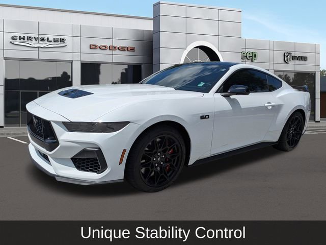 Used 2025 Ford Mustang GT Premium w/ GT Performance Package RWD image 10