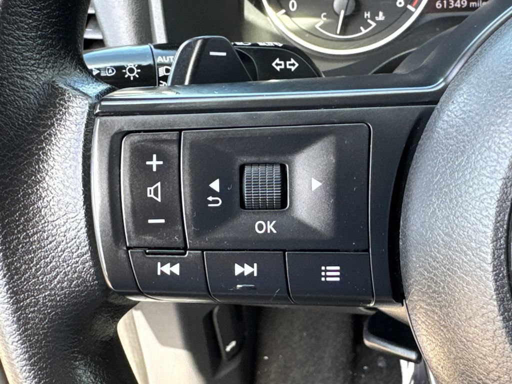 Used 2024 Nissan Rogue S FWD image 31