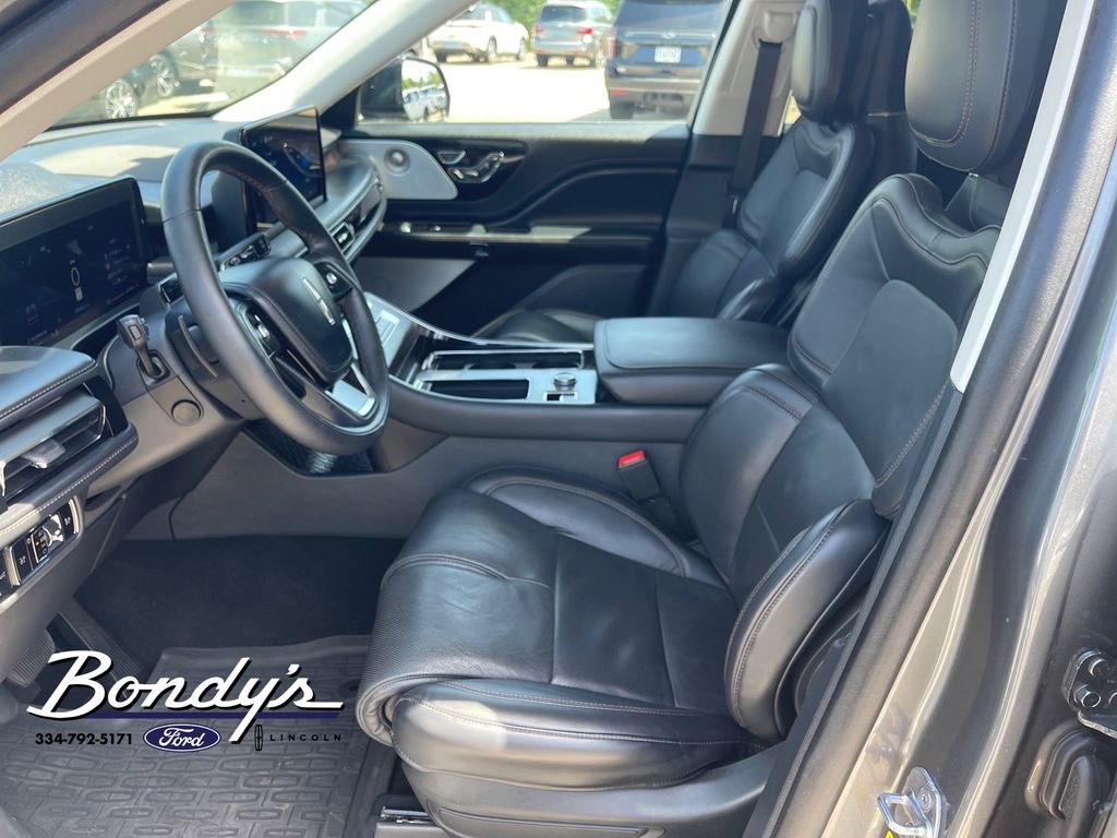Used 2025 Lincoln Aviator Reserve w/ Equipment Group 201A image 10