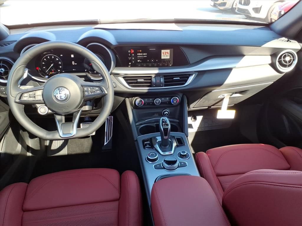 New 2026 Alfa Romeo Stelvio Sprint w/ Convenience Package image 12