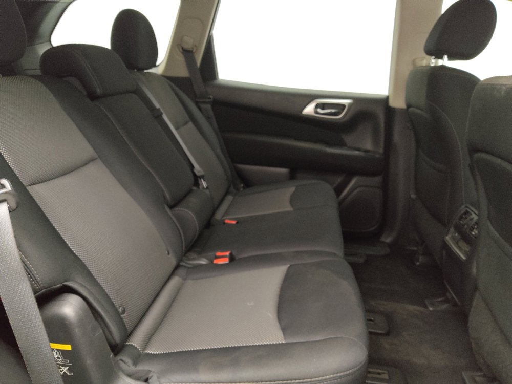 Used 2017 Nissan Pathfinder SV FWD image 19