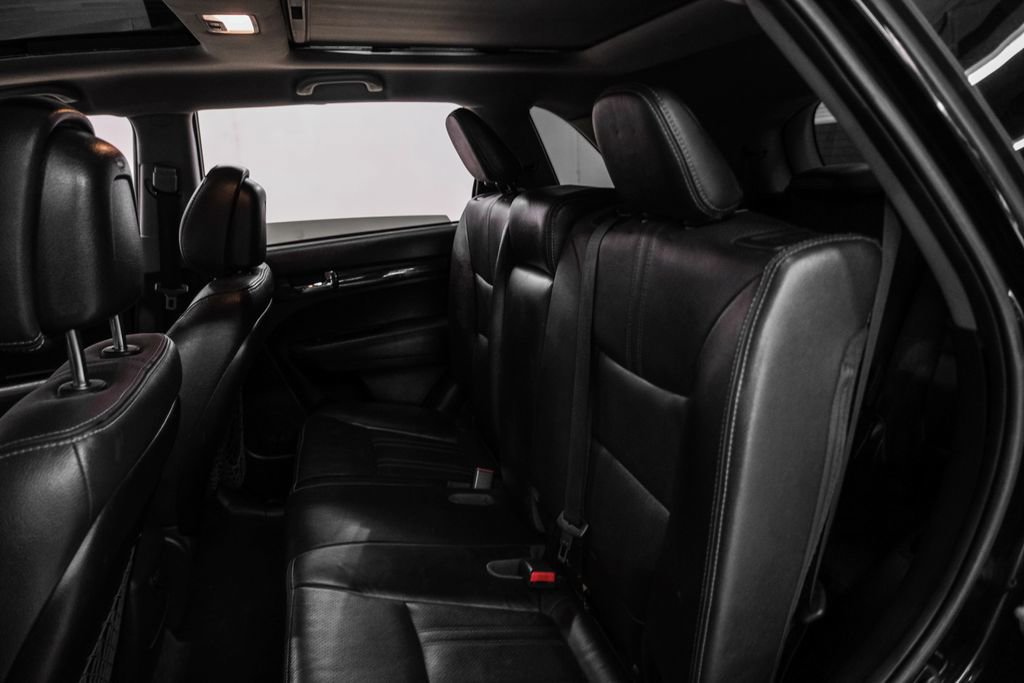 Used 2012 Kia Sorento EX w/ EX V6 Premium Pkg image 37