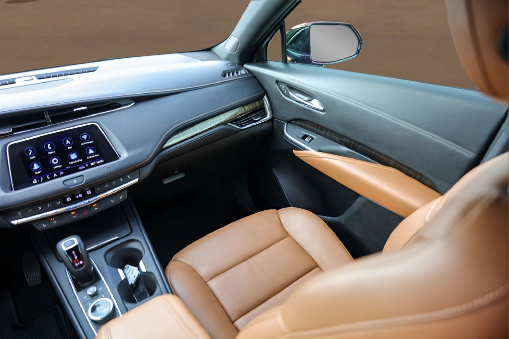 Used 2019 Cadillac XT4 Premium Luxury FWD image 29
