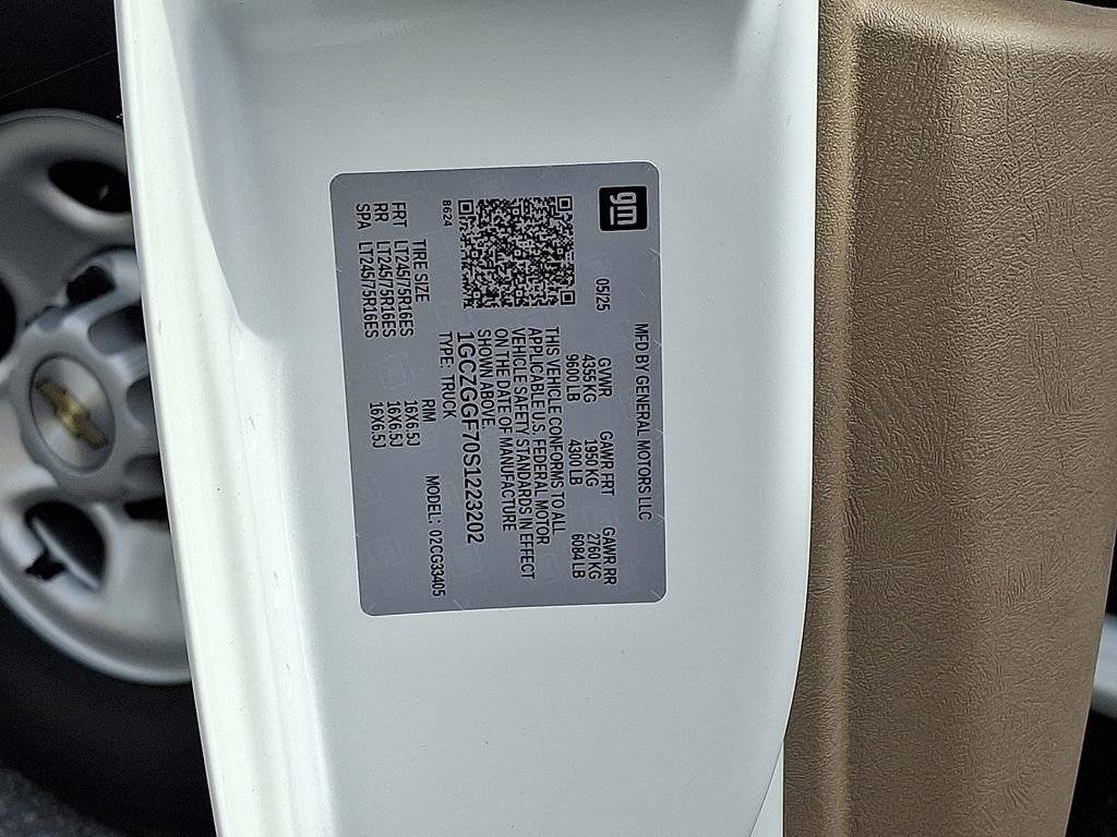 New 2025 Chevrolet Express 3500 w/ Driver Convenience Package RWD image 14