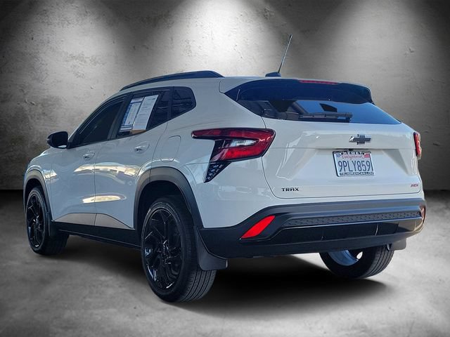 Used 2025 Chevrolet Trax RS FWD image 4