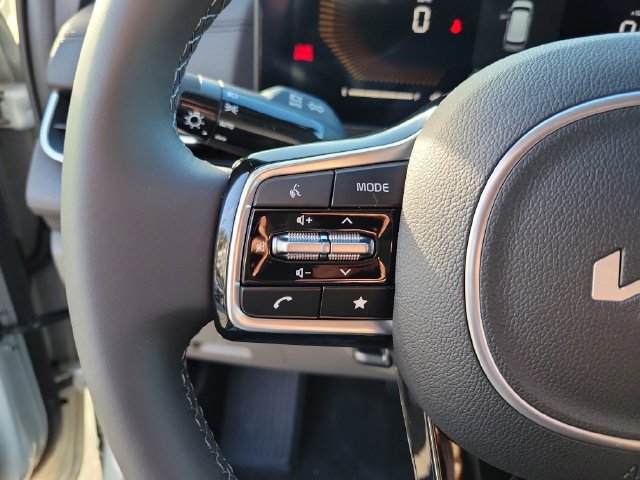 New 2026 Kia Carnival EX FWD image 11