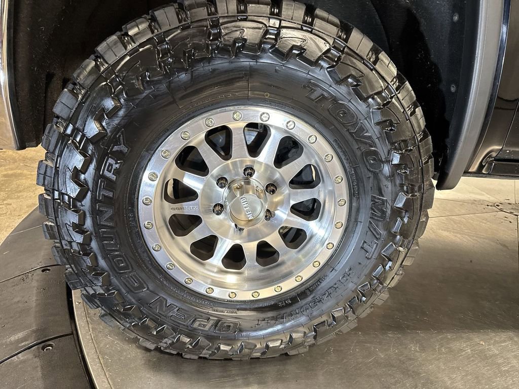 Used 2017 GMC Sierra 1500 SLT w/ SLT Premium Package image 10