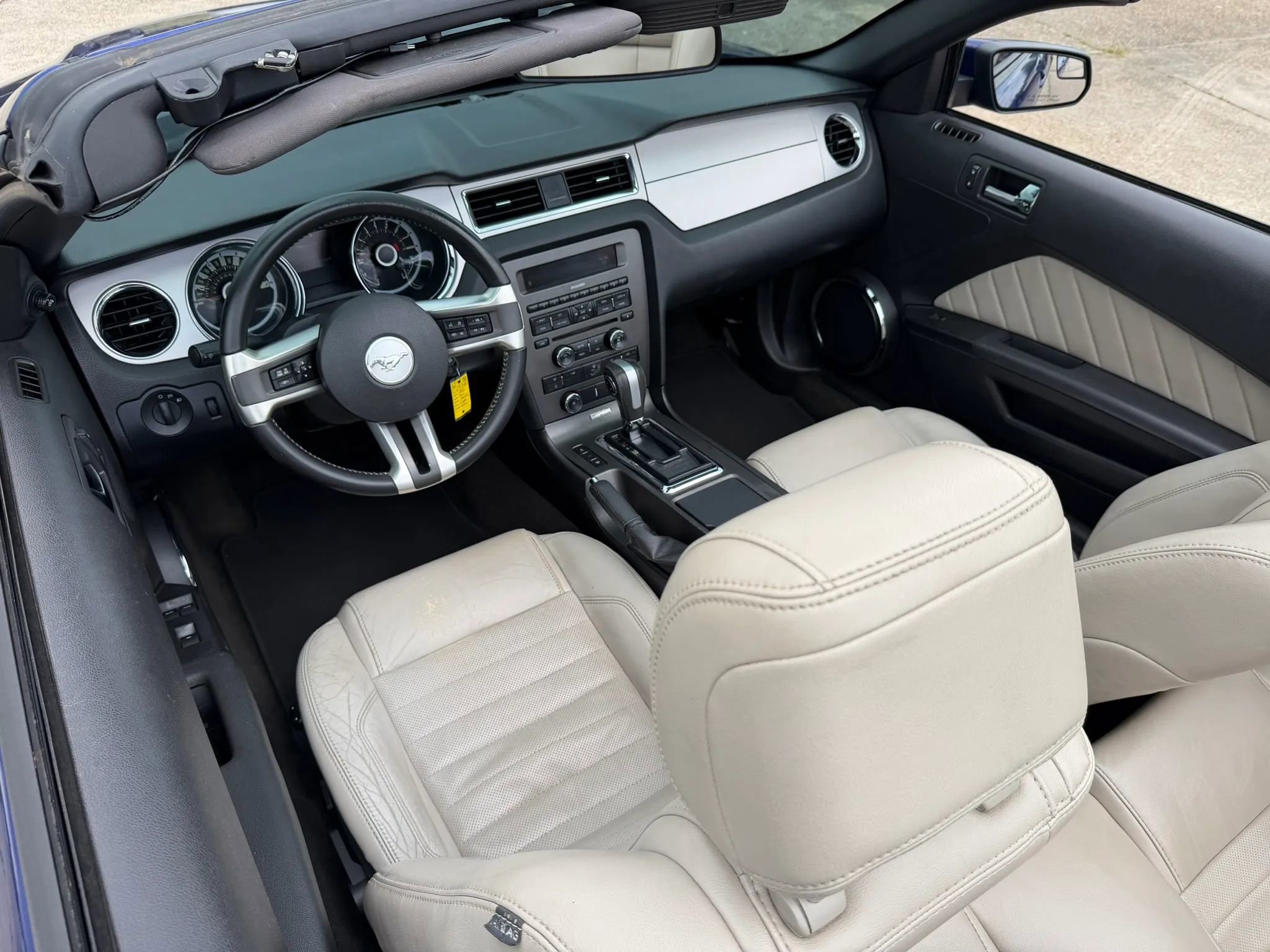 Used 2013 Ford Mustang Premium RWD image 20