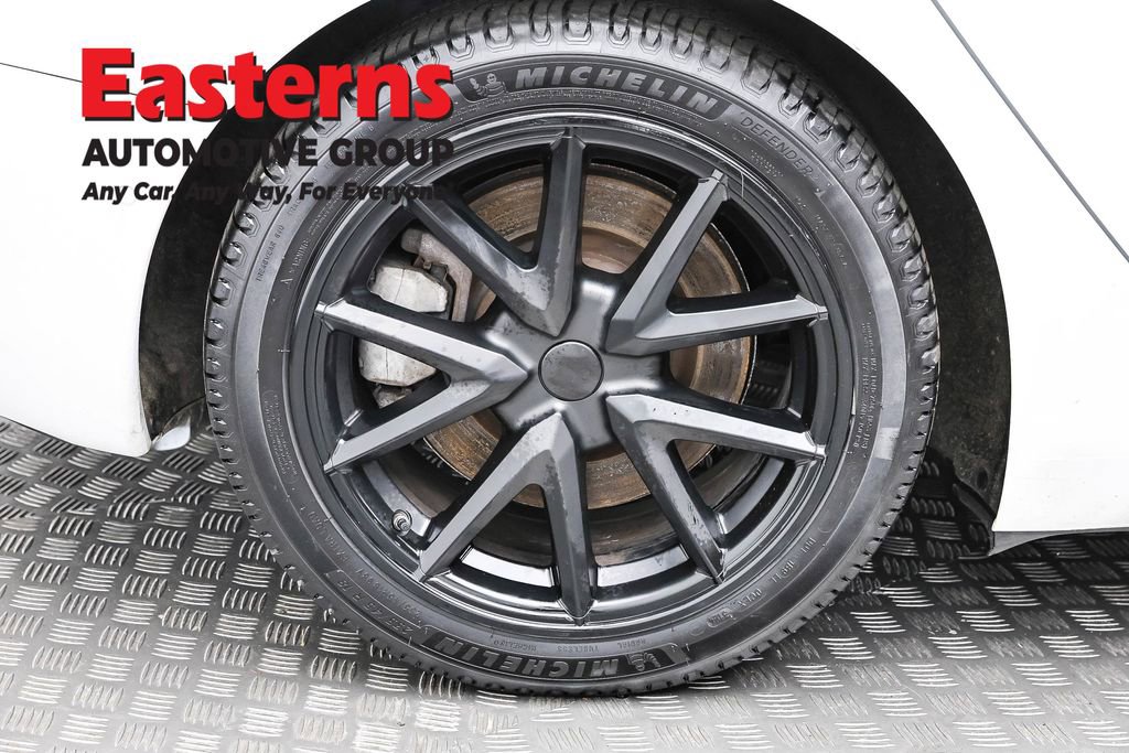 Used 2020 Tesla Model 3 Standard Range RWD image 23