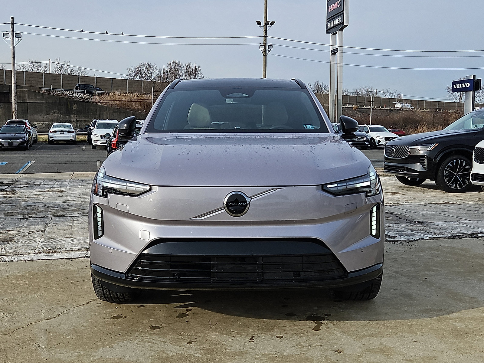 New 2026 Volvo EX90 Ultra image 2