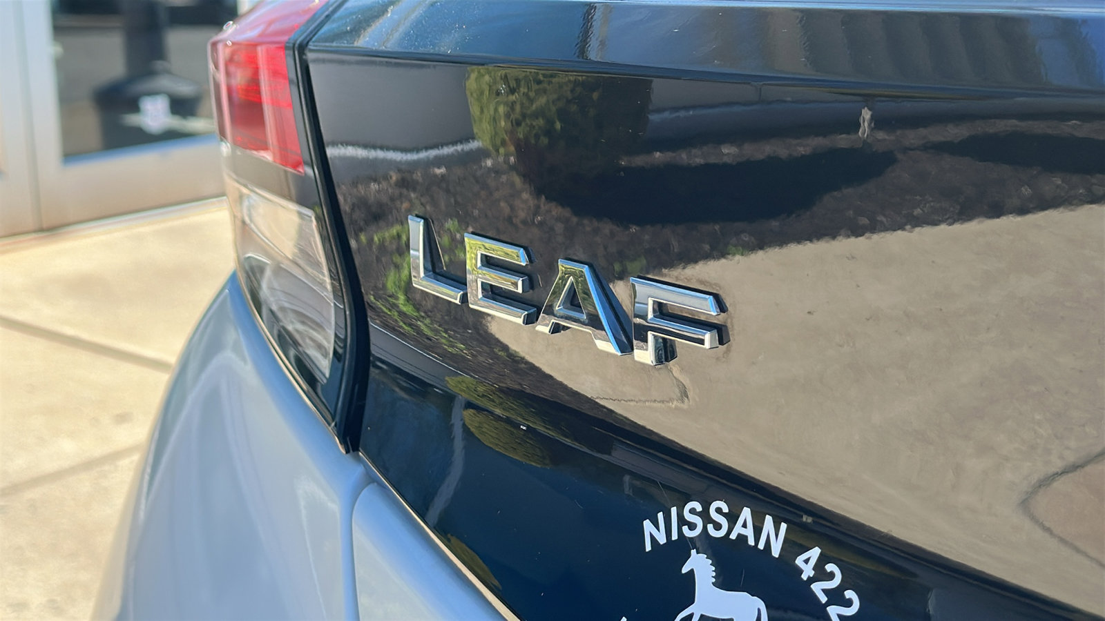 Certified 2022 Nissan Leaf S image 9