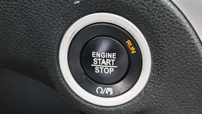 Used 2017 Chrysler 300 C RWD image 11