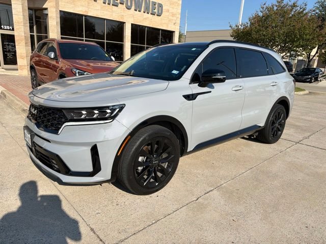 Certified 2023 Kia Sorento SX FWD image 2
