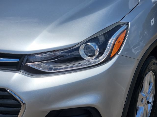 Used 2019 Chevrolet Trax LT w/ LT Convenience Package FWD image 9