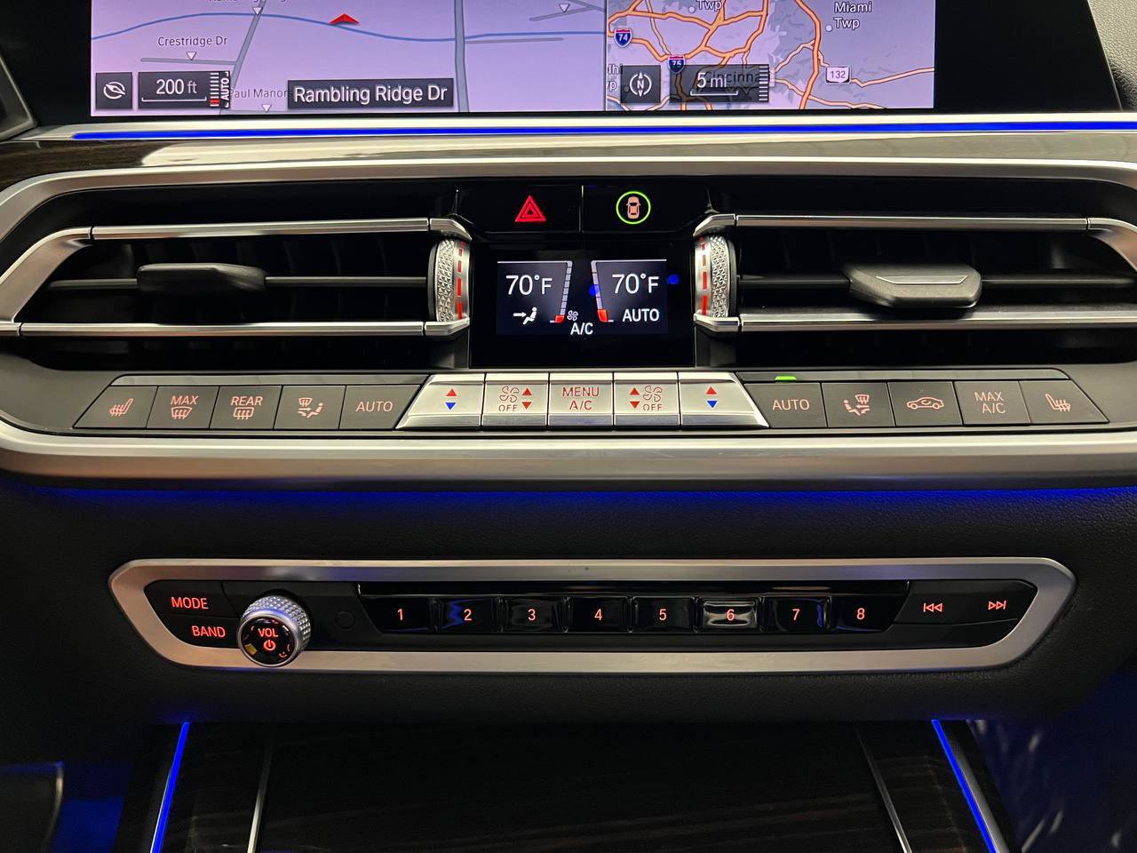 Used 2020 BMW X7 M50i w/ Executive Package image 24