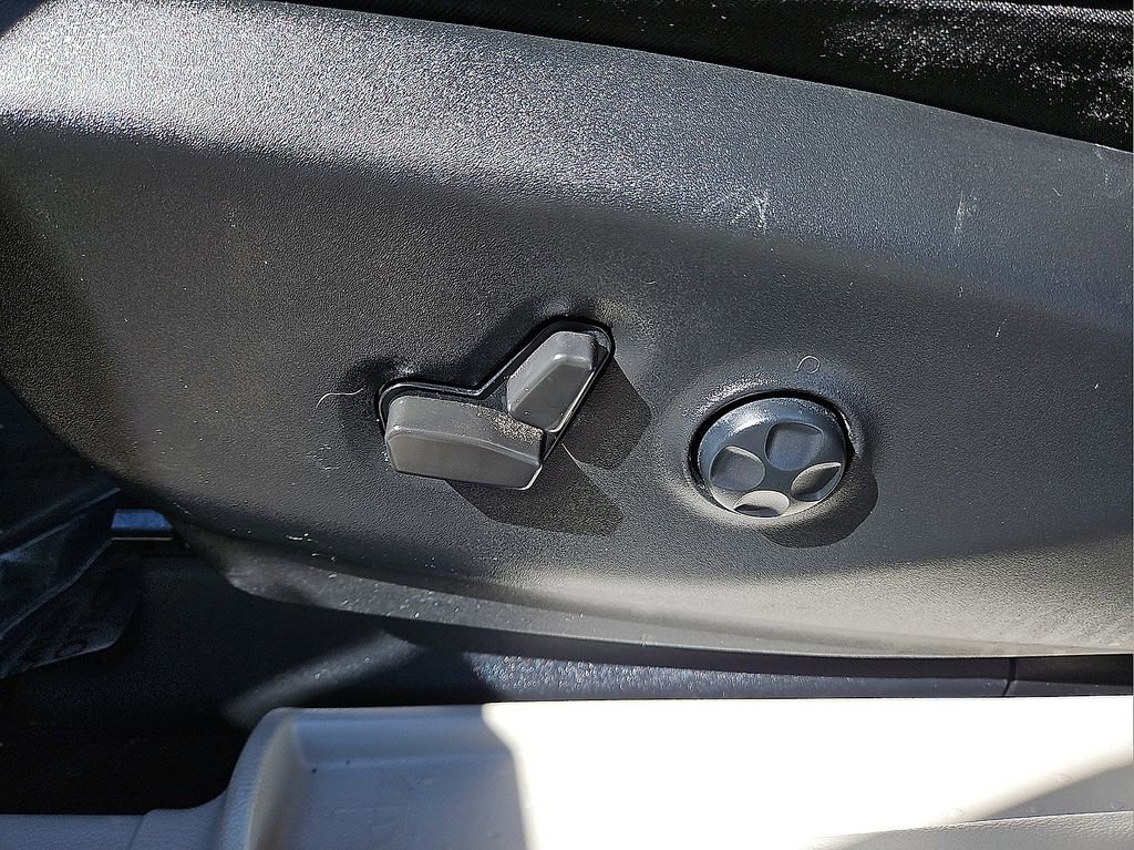 Used 2022 Chrysler Pacifica Limited image 21